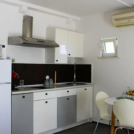 N Apartman *